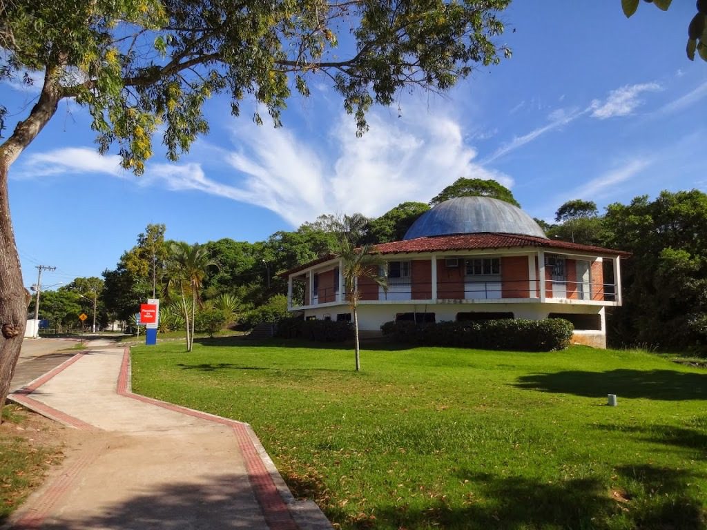 Sextas-feiras repletas de diversão e conhecimento no planetário em junho