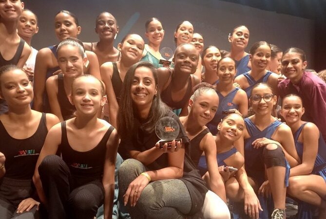 Orgulho: Fafi conquista 9 prêmios no Enesdança 2023