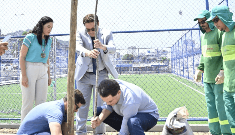 Plantio de árvores marca 30 anos da Recriação da Alfândega