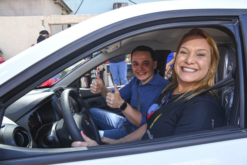 AMAES Recebe Novo Veículo para Ampliar Serviços de Assistência.