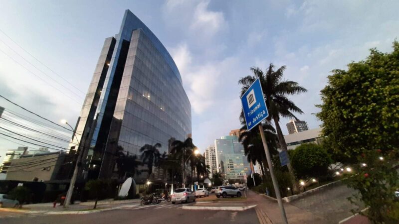 Expansão Judicial: TJES Adquire Imóvel de 12 Andares na Enseada do Suá por R$ 60 Milhões