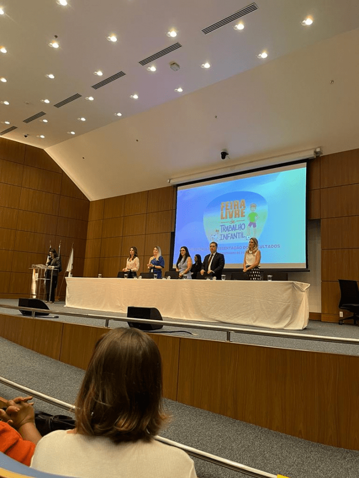 Compromisso Social: Vitória é Homenageada por Combate ao Trabalho Infantil no Projeto Feira Livre
