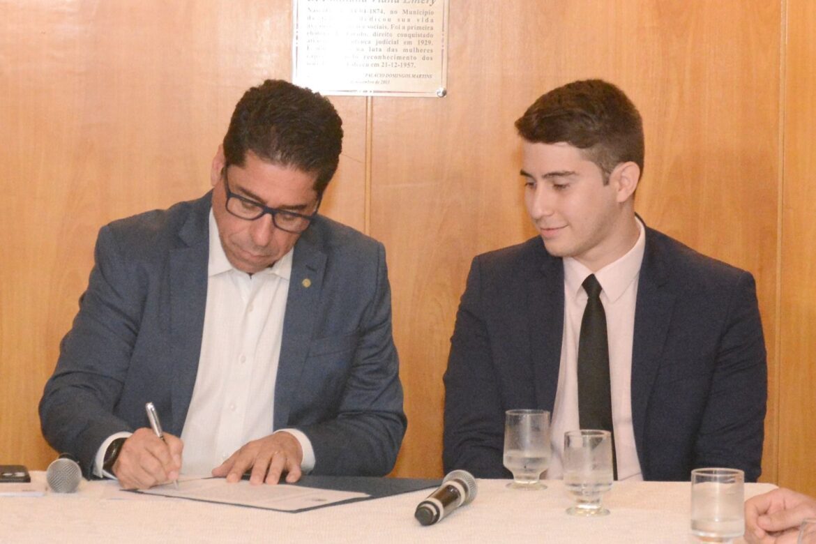 Assembleia promulga lei para aliviar obrigações de sinalização para comerciantes