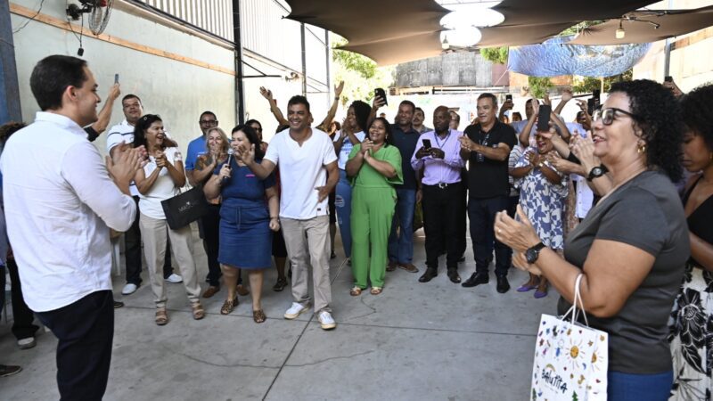 Pazolini recebe homenagem de líderes comunitários