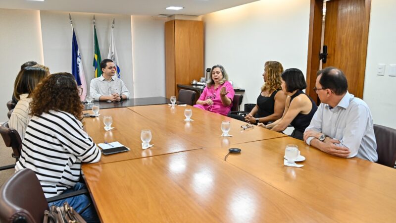 Pazolini e Autoridades Judiciais Discutem Fortalecimento de Políticas para Mulheres
