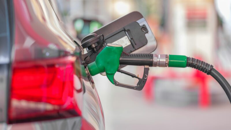 Para evitar inflação, governo posterga aumento da mistura de biodiesel no diesel.