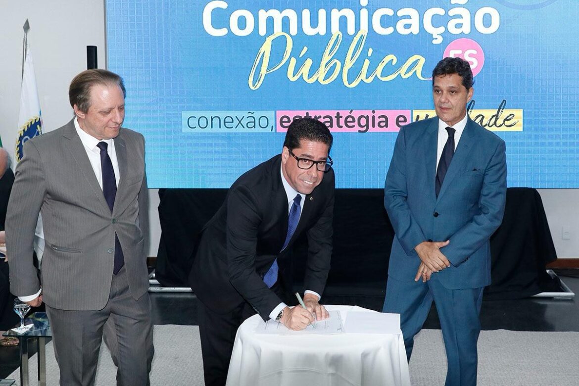 Assembleia oficializa cooperação para enfrentar a desinformação