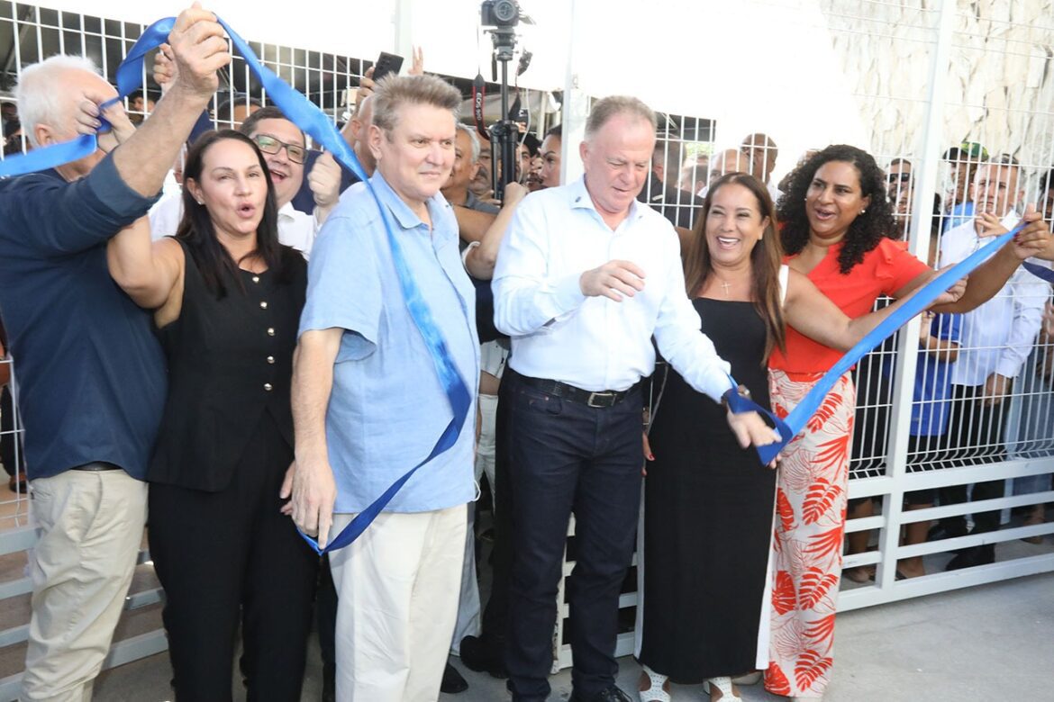 Moradores de Cariacica ganham Mercado Municipal repleto de opções de lojas