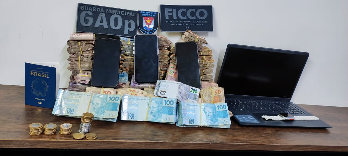 Guarda Municipal de Vitória detém suspeitos procurado pela justiça com R$ 170 mil em dinheiro