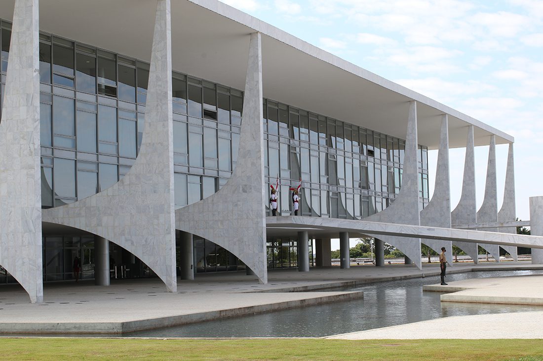 Governo Federal assina hoje proposta de isenção do IR para até R$ 5 mil