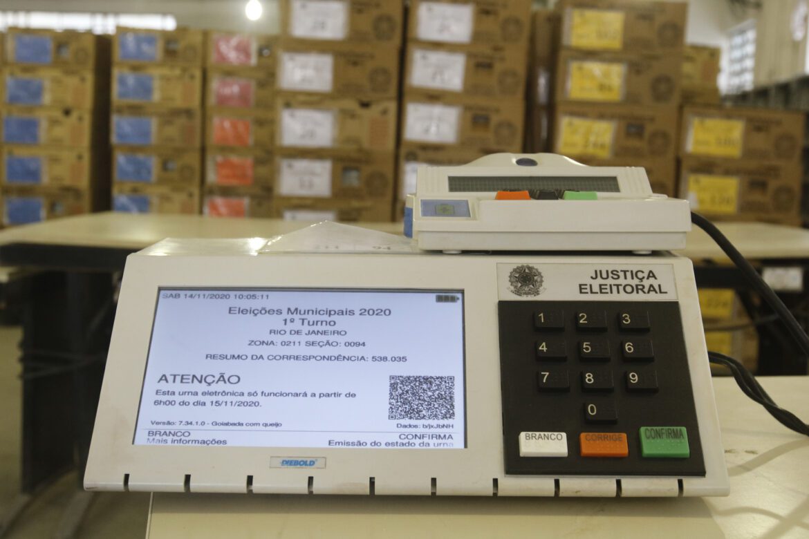 TSE decide descartar quase 200 mil urnas eletrônicas por falta de atualização