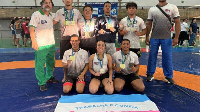 Espírito Santo conquista 17 medalhas e fica em 4º lugar no Circuito Nacional de Wrestling