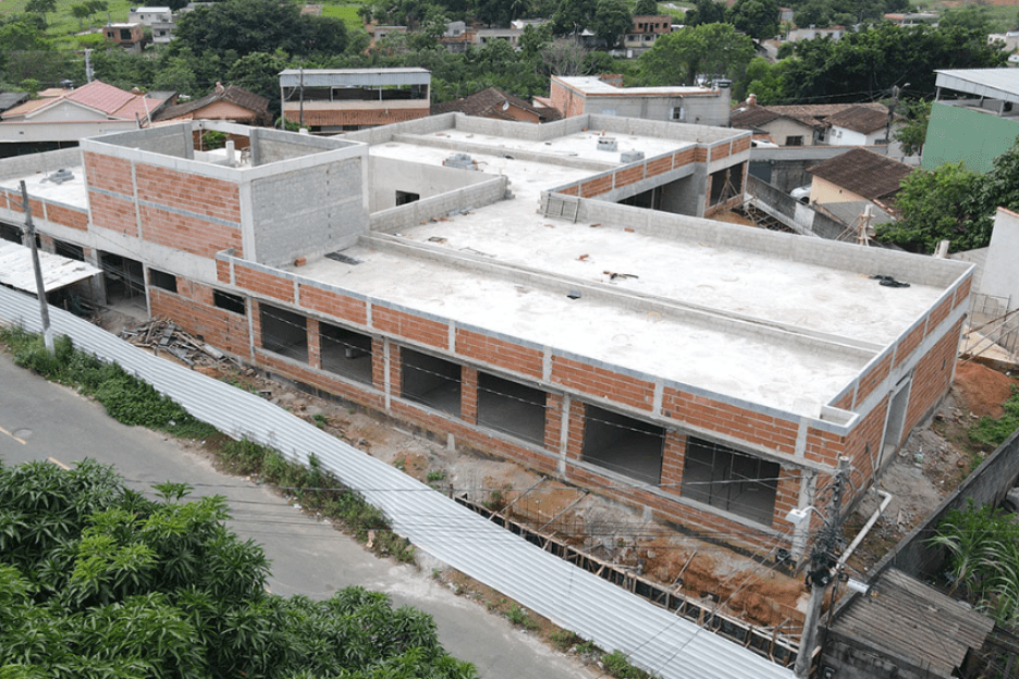 Obras do novo CMEI de Prolar avançam e unidade atenderá 400 alunos