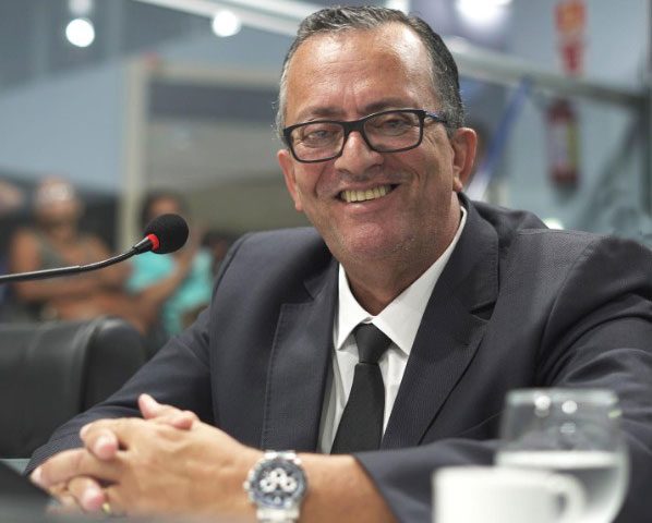 Inclusão Garantida: Câmara de Vitória Aprova Projeto do Vereador Luiz Emanuel