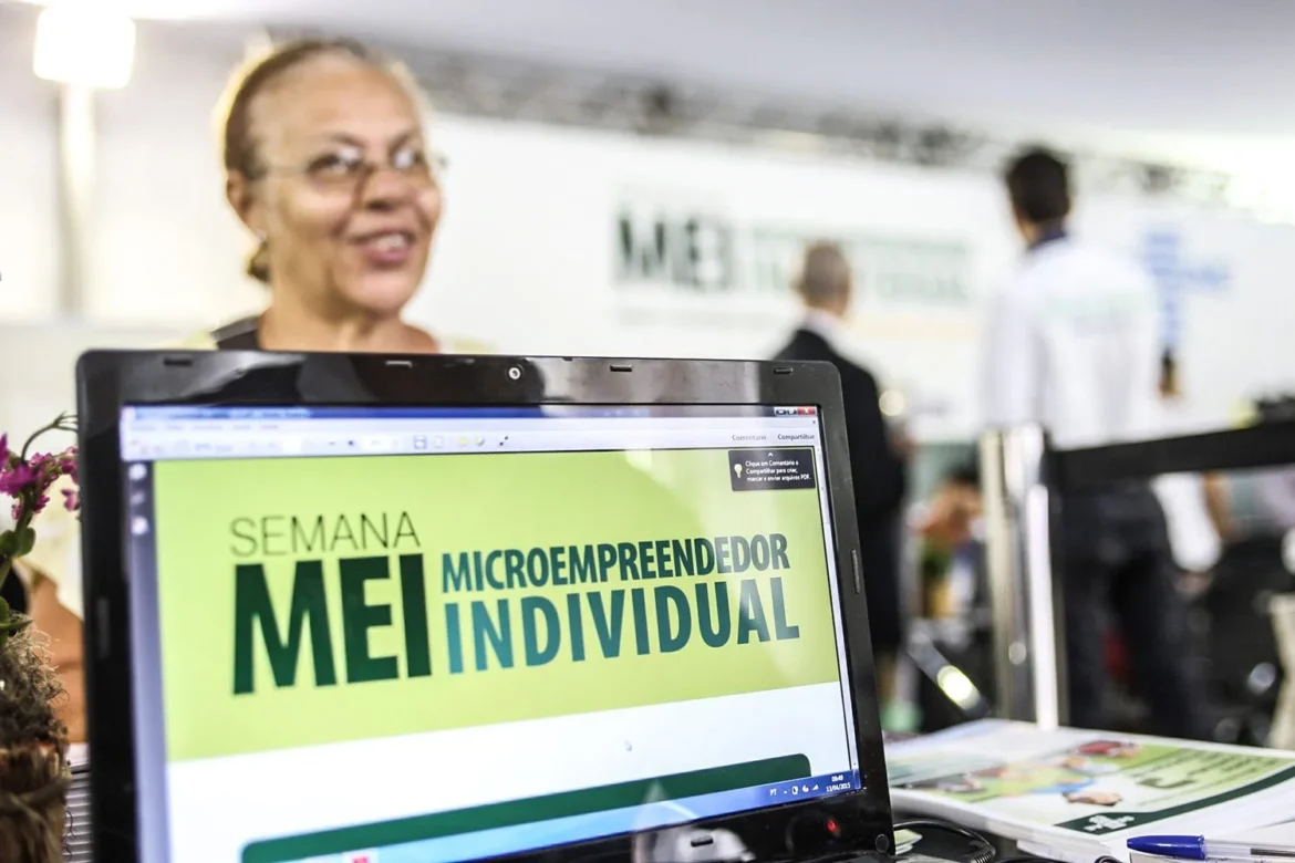 Aracruz promove mutirão gratuito para microempreendedores regularizarem a declaração anual