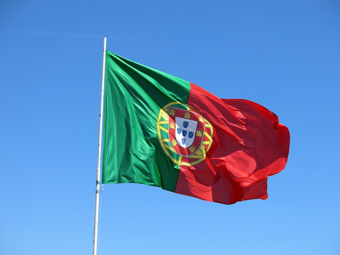 Governo de Portugal anuncia expulsão de milhares de imigrantes, inclusive brasileiros