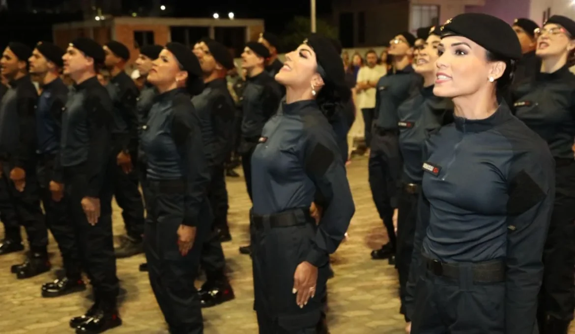 Prefeito de Cariacica anuncia reajuste de 45% para agentes de trânsito e guarda municipal