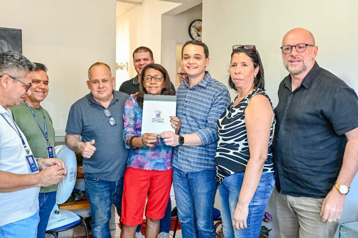 Casa Feliz e Segura: Pazolini entrega 234ª residência e realiza sonho de mais duas famílias