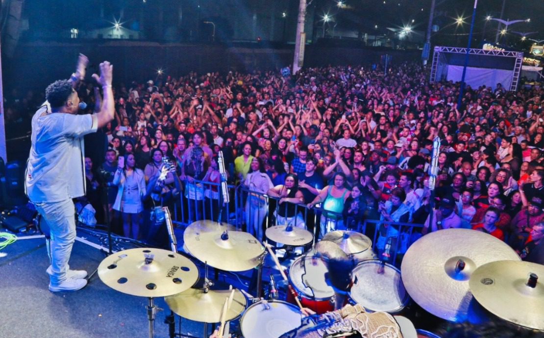 Samba e literatura animam a terceira noite da festa de 135 anos de Cariacica