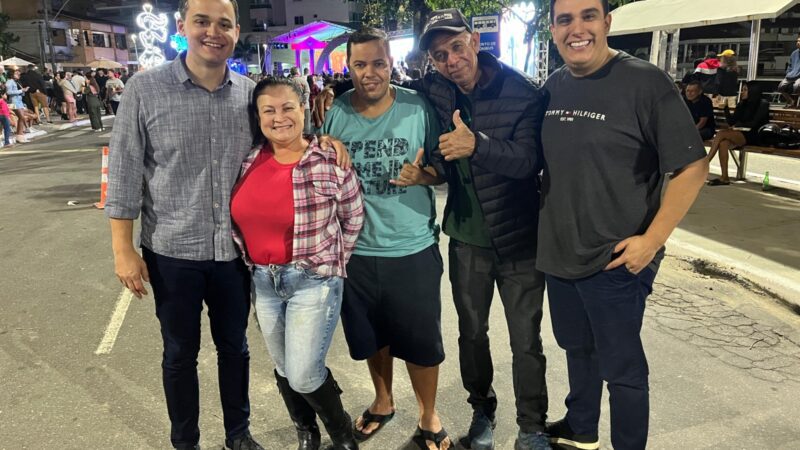 Lorenzo Pazolini marca presença na tradicional Festa de São Pedro, em Guarapari