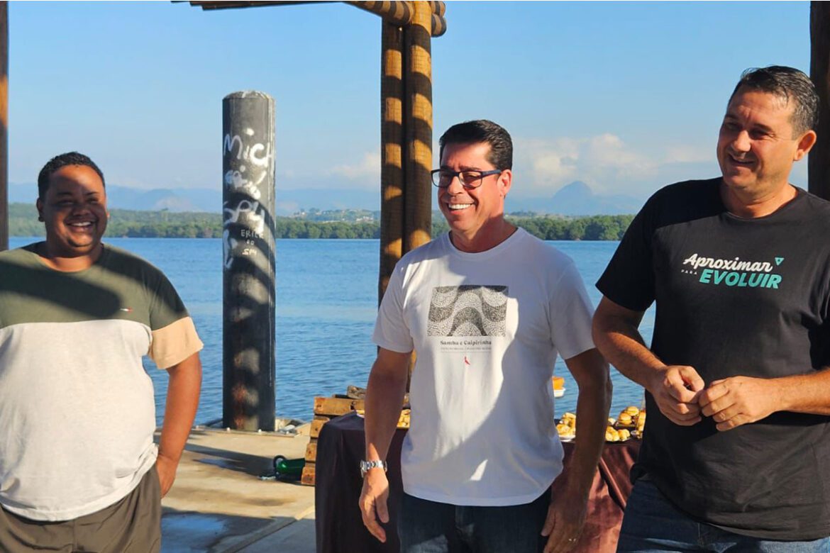 Presidente da Ales celebra Dia do Pescador com comunidade da Ilha das Caieiras e reforça apoio ao setor