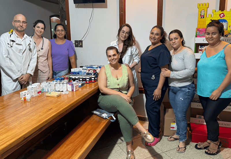 Doação de medicamentos fortalece cuidados com crianças acolhidas em Colatina
