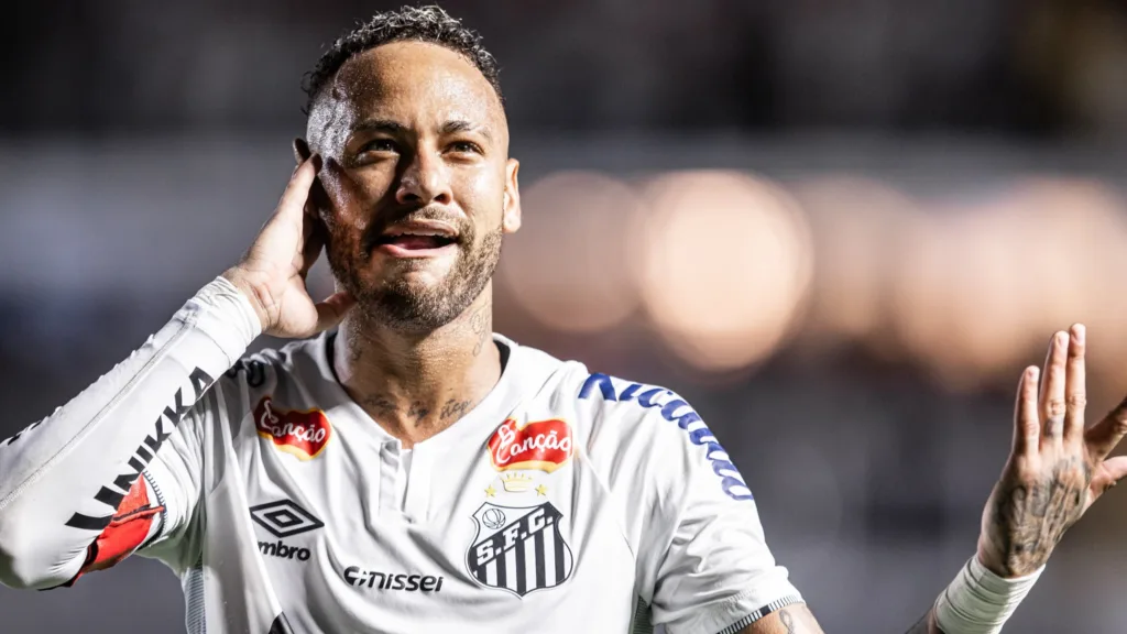 Neymar é atração em amistoso entre Desportiva e Santos no Kleber Andrade
