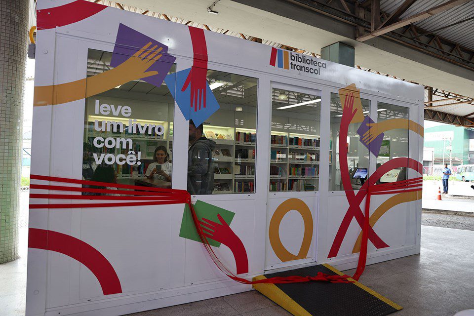 Biblioteca Transcol é reinaugurada no Terminal de Jardim América e inicia nova fase com acervo ampliado e atividades culturais
