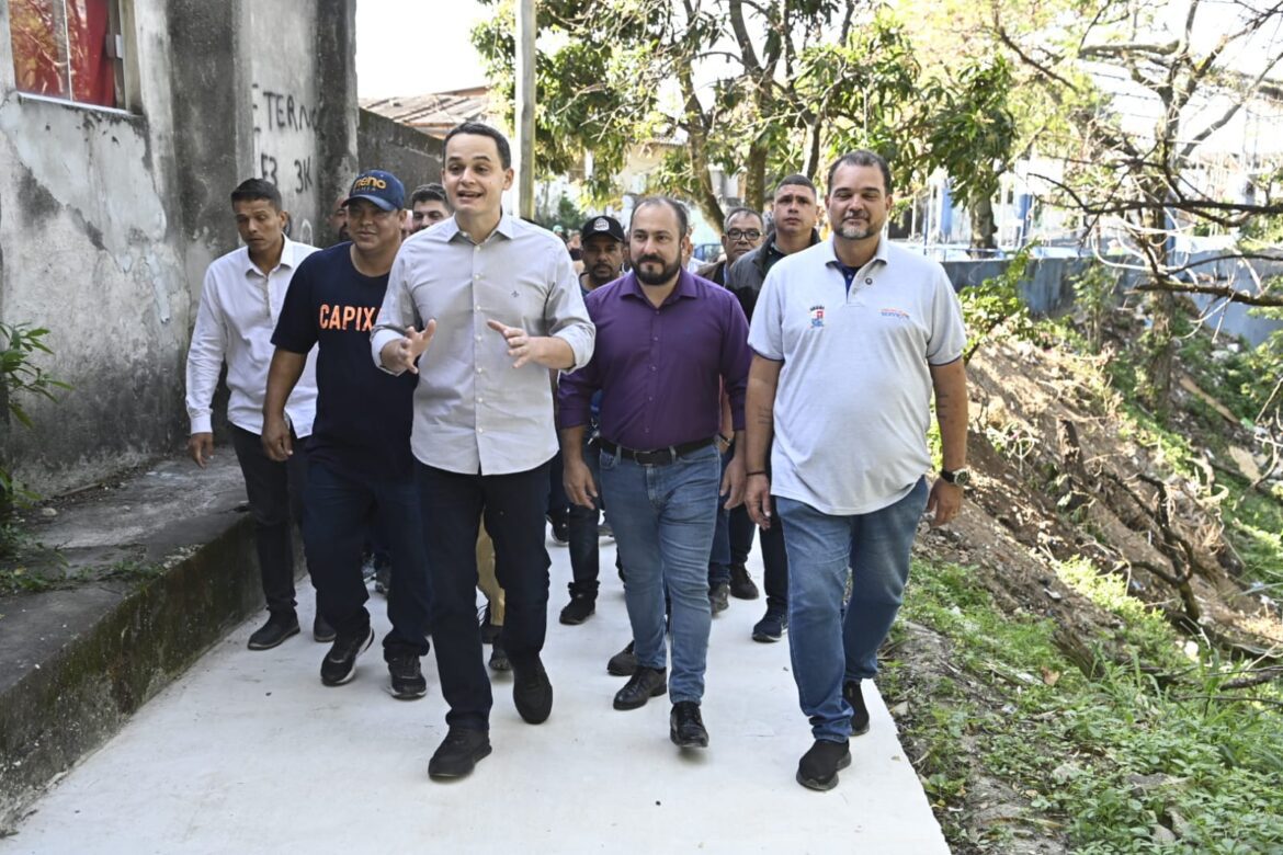 Pazolini realiza visita técnica às obras do novo Mirante de Santos Dumont, quadra e Parque Kids