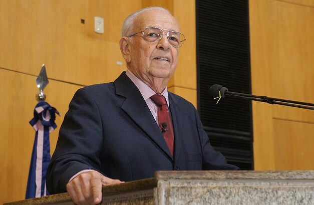 Deputados destacam legado do fundador da Igreja Maranata