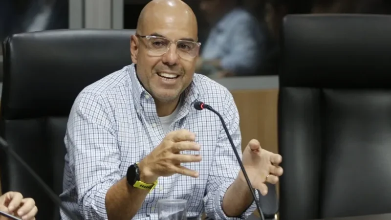 Duas montadoras e até três resorts estão nos planos do governo do Espírito Santo para atrair novos investimentos e impulsionar o turismo