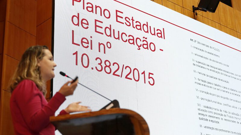 Debate sobre o novo Plano Nacional de Educação mobiliza comunidade capixaba