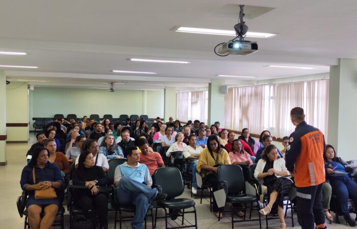 Vitória capacita agentes de saúde e combate a endemias em primeiros socorros