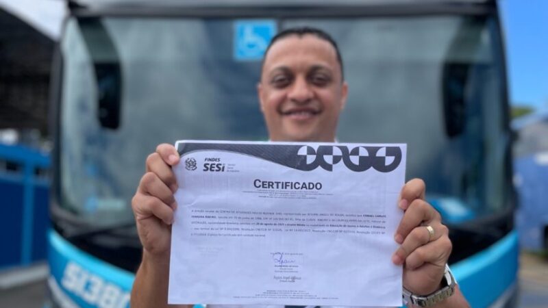 Motorista da Águia Branca realiza sonho de concluir os estudos por meio do Projeto Evoluir