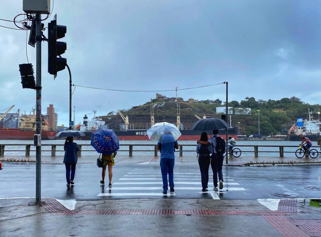 ES tem alerta de chuva forte e ventos para o fim de semana