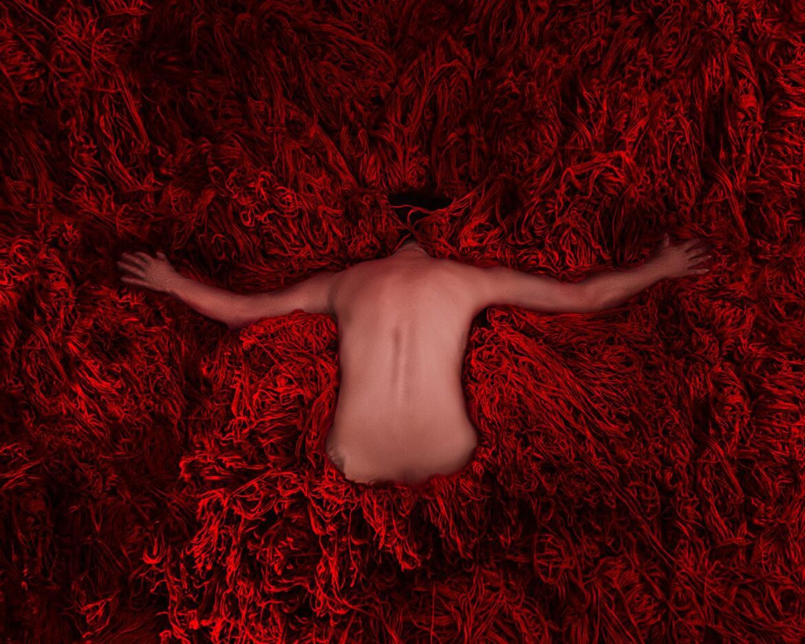 Nuvem na Galeria: o processo como fenômeno, o sopro como matéria