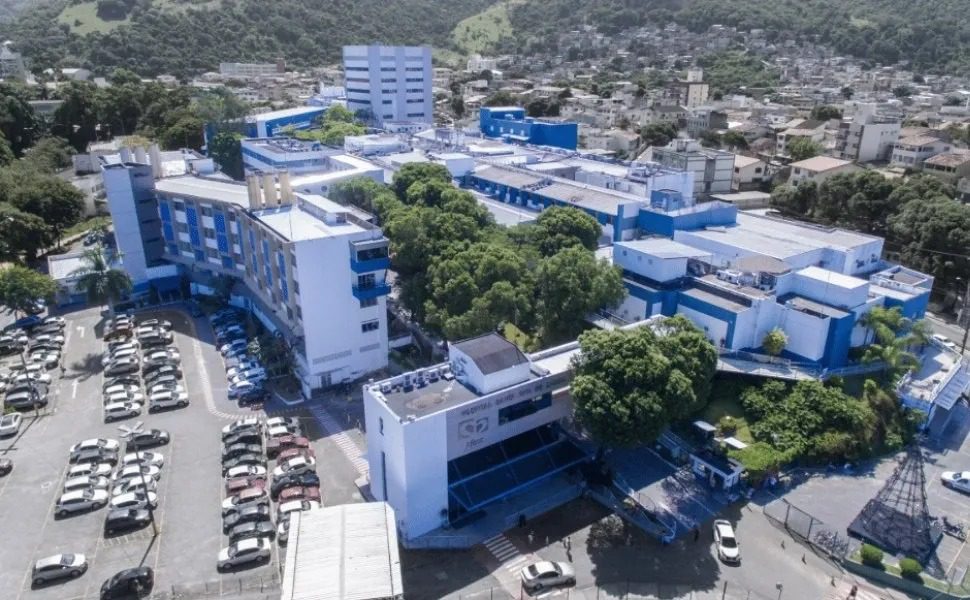 Número de funcionários contaminados no Santa Rita chega a 33