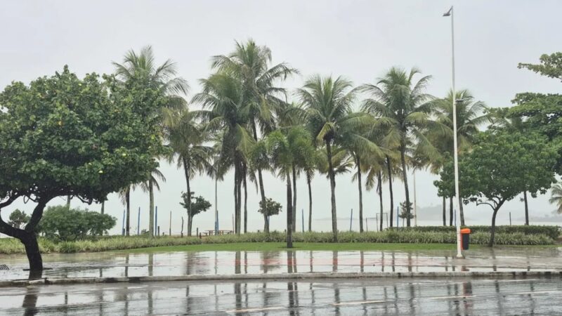 Frente fria chega ao ES nesta semana e provoca chuva no feriado