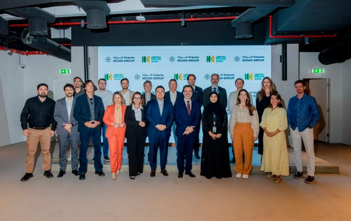 Setor de rochas brasileiras fecha parceria com Porto de Abu Dhabi e prepara hub estratégico no Oriente Médio