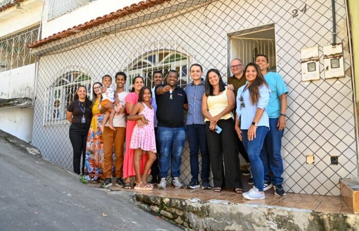 Casa Feliz e Segura beneficia famílias com moradias seguras fora de áreas de risco