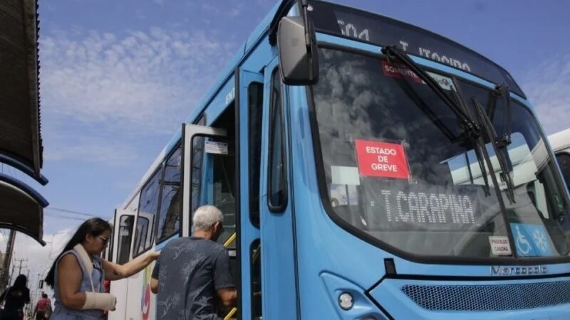 Greve do Transcol: motoristas vão avaliar contraproposta nesta segunda-feira