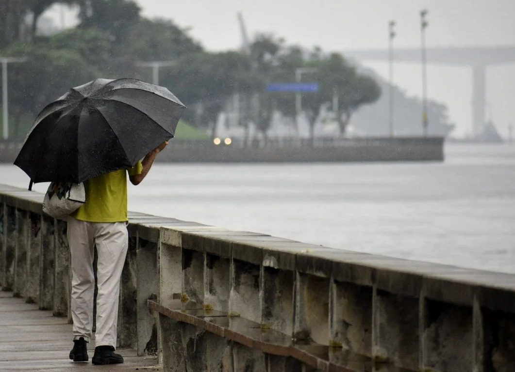ES recebe alerta de perigo para chuvas fortes; veja lista de cidades afetadas