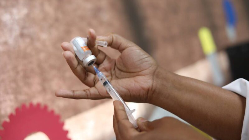 Saúde realiza vacinação humana e animal em condomínios de Cariacica a partir de sábado (17)