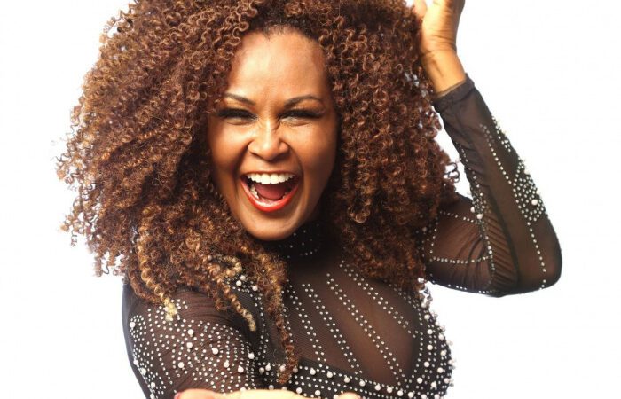 Circuito da Folia transforma a Beira-Mar em passarela do Carnaval até o Sambão