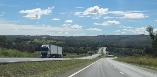 DER-MG reforça fiscalização e impõe restrições para veículos pesados no Carnaval 2026