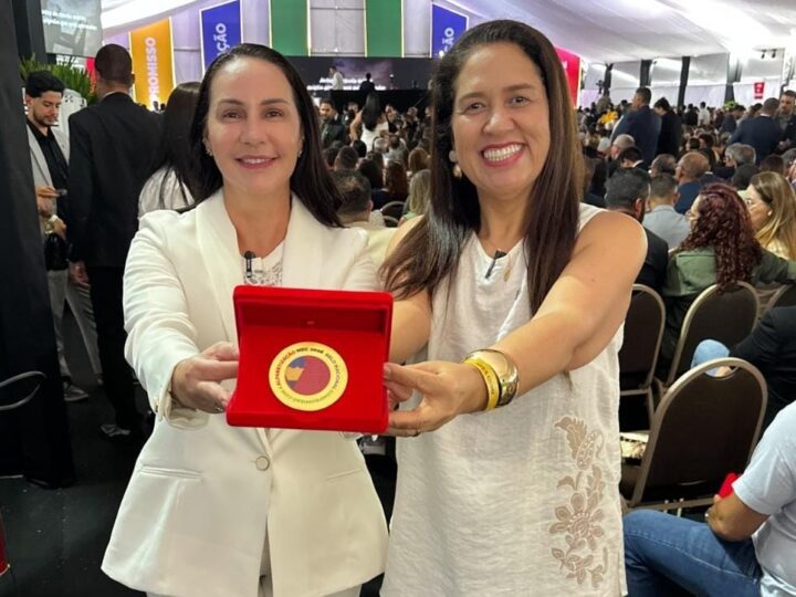 Pelo segundo ano seguido, Cariacica recebe Selo Ouro de alfabetização em Brasília