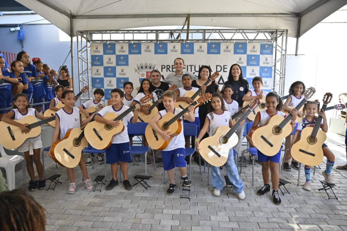 Pazolini entrega escola renovada e amplia estrutura da EMEF Amiltom Monteiro