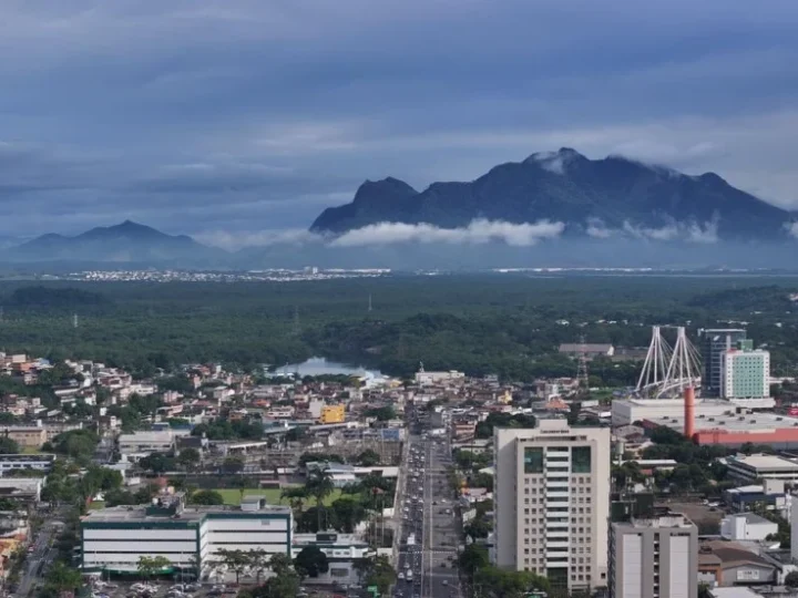 Espírito Santo tem início de feriadão com calor e possibilidade de chuva