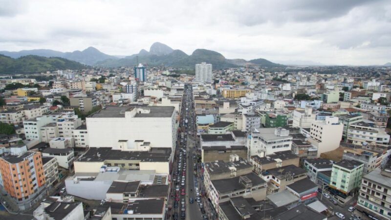 Trecho da Expedito Garcia terá estacionamento interditado para manutenção no domingo (26)