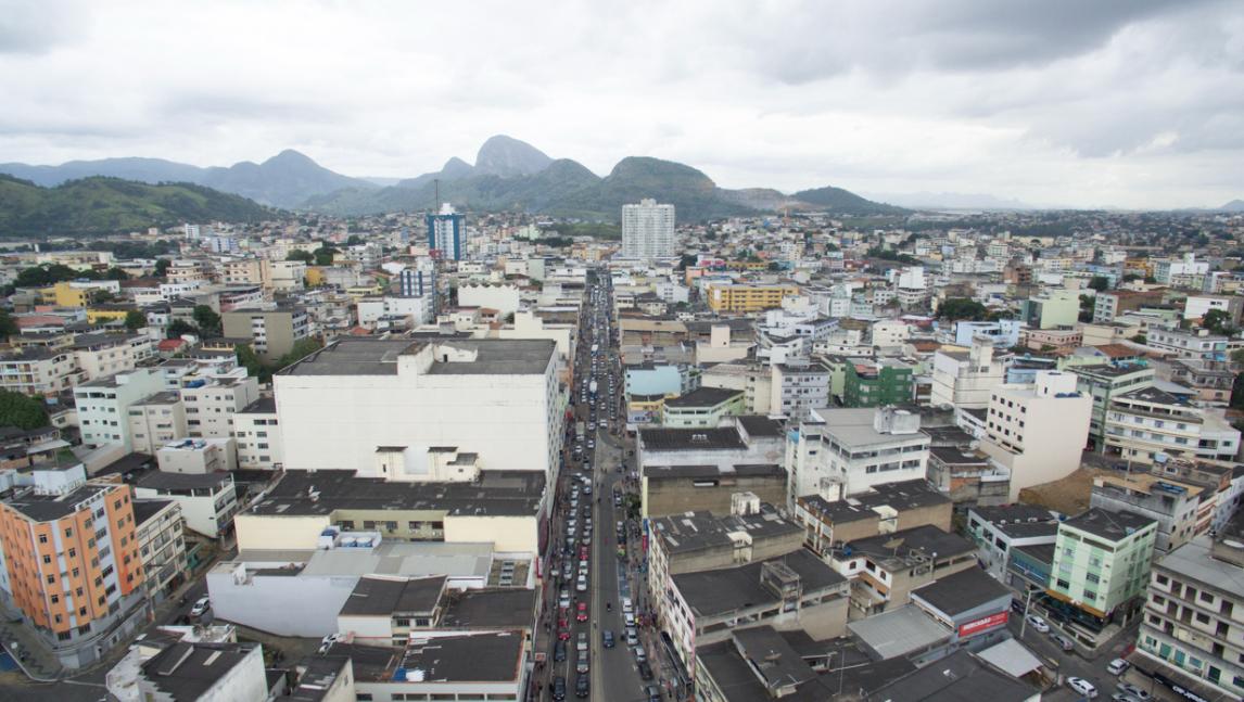 Trecho da Expedito Garcia terá estacionamento interditado para manutenção no domingo (26)